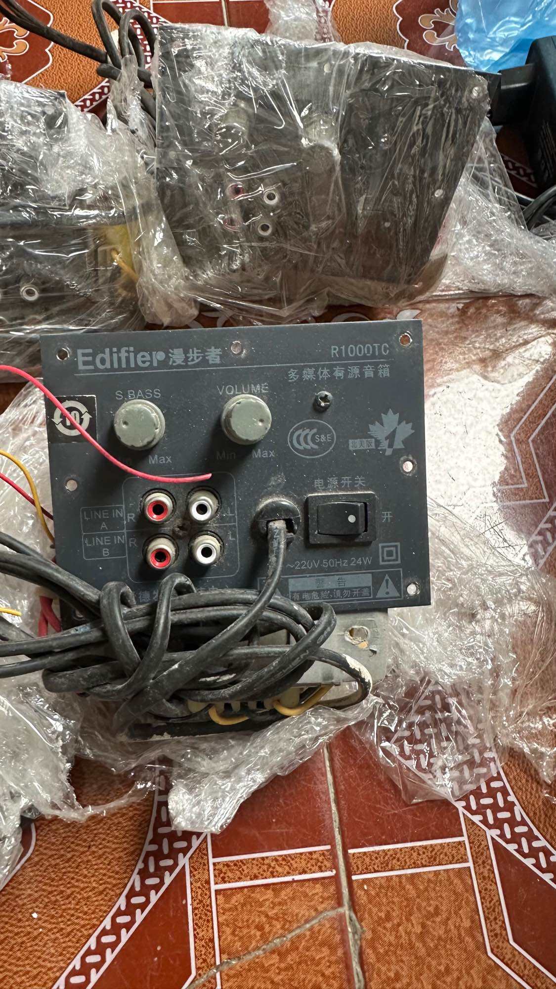 mạc - biến áp Edifier R1000TC - Loa Bookshelf 2.0 24W Kiểm Âm hàng cũ tháo loa còn sống