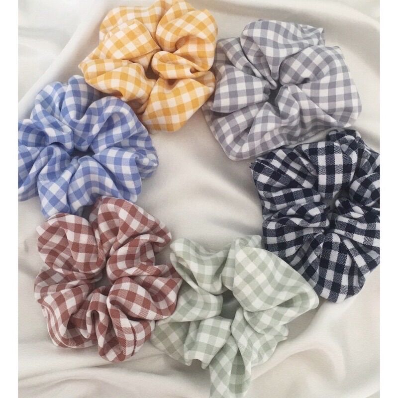 Cột tóc scrunchies caro dễ thương