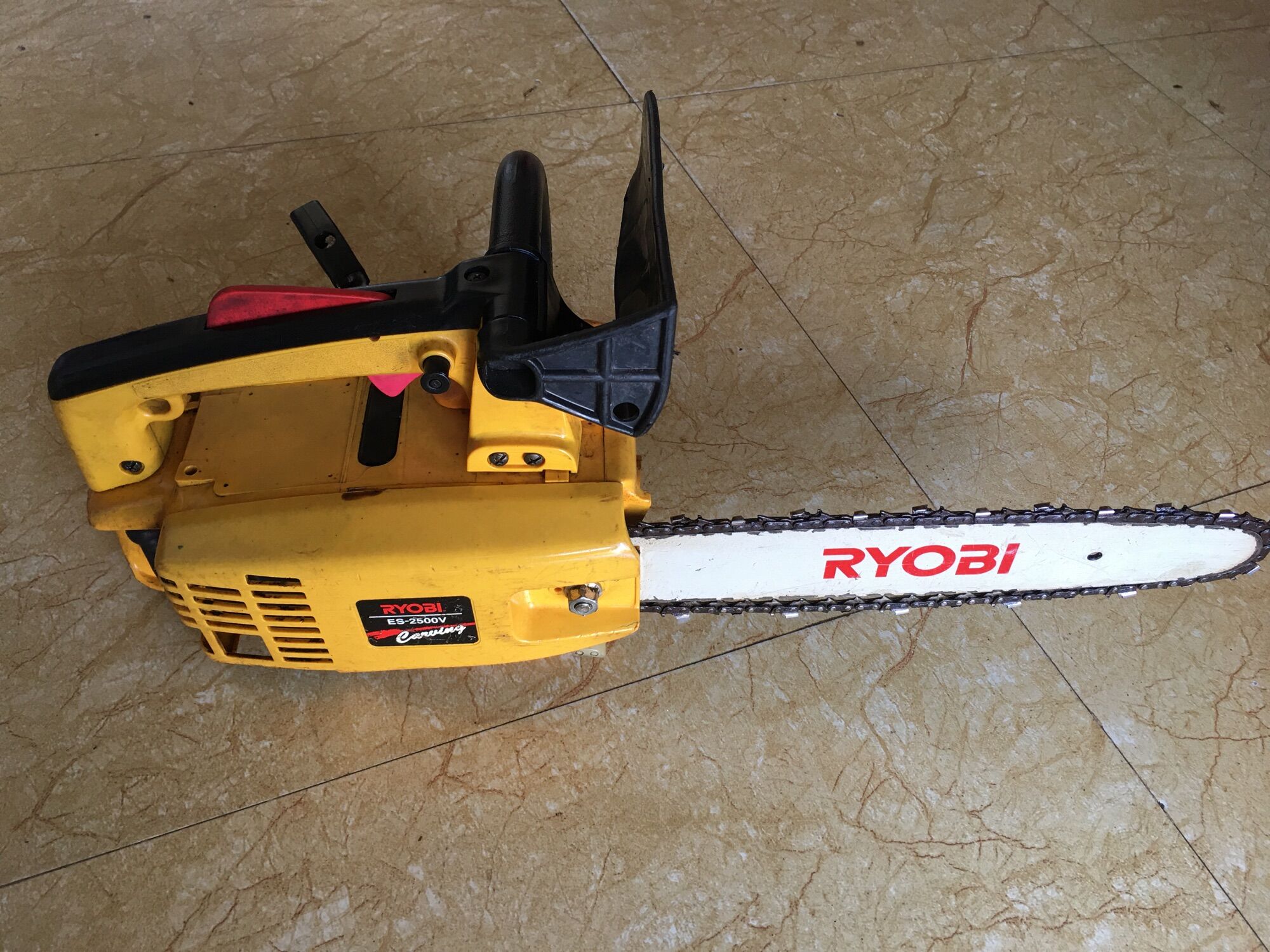 Máy cưa xích xăng ryobi es 2500 v nội địa nhật