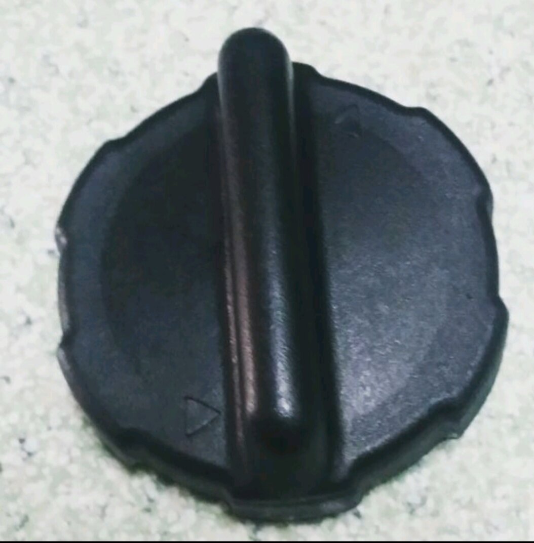 Nắp bình xăng Atila đầu....