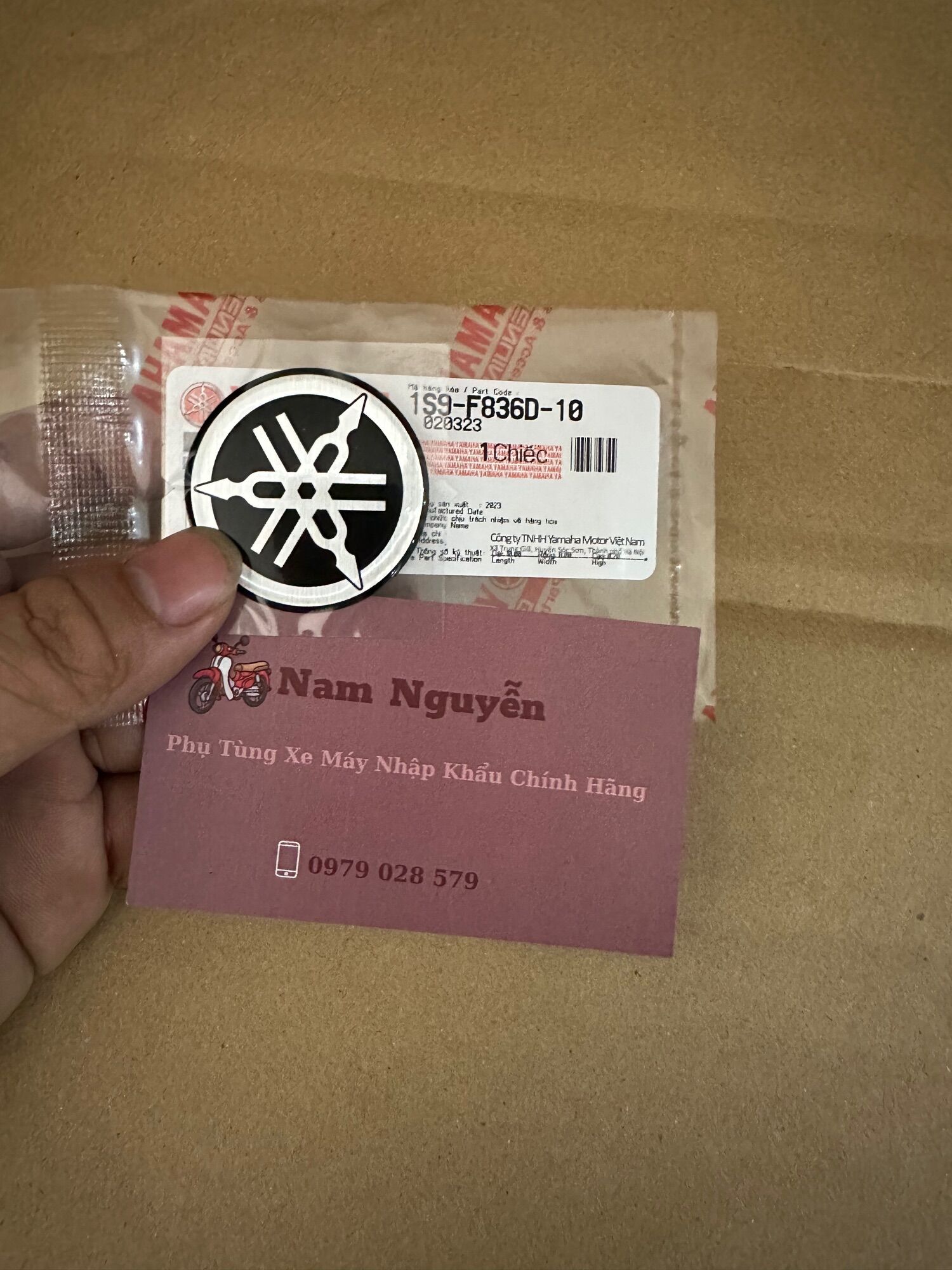 logo yamaha 4cm dán bửng chính hãng