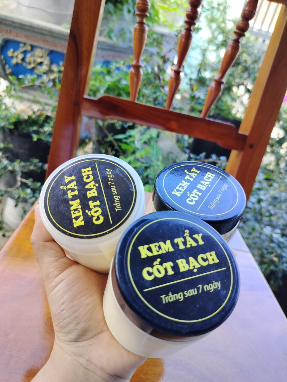 Kem tẩy cốt bạch kem body siêu trắng cấp tốc bất chấp da chai lì khó trắng