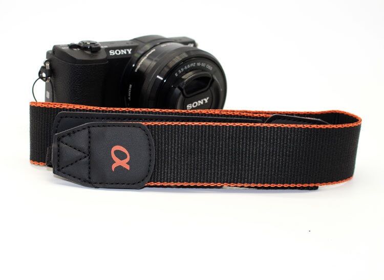 Dây đeo máy ảnh Sony