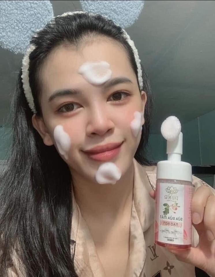 Sữa rửa mặt tạo bọt