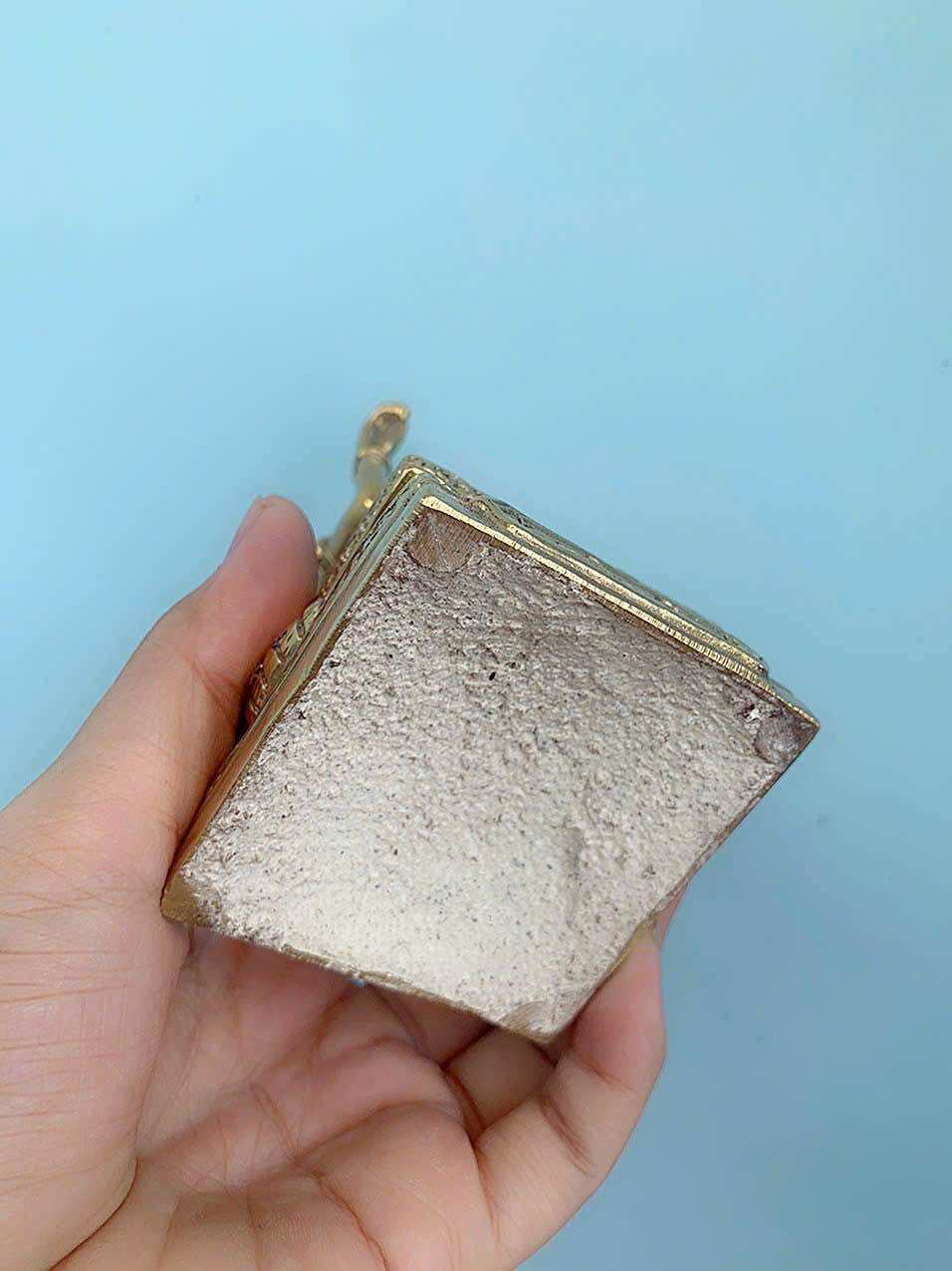 Tượng đồng nàng ngoắc cao 11 cm
