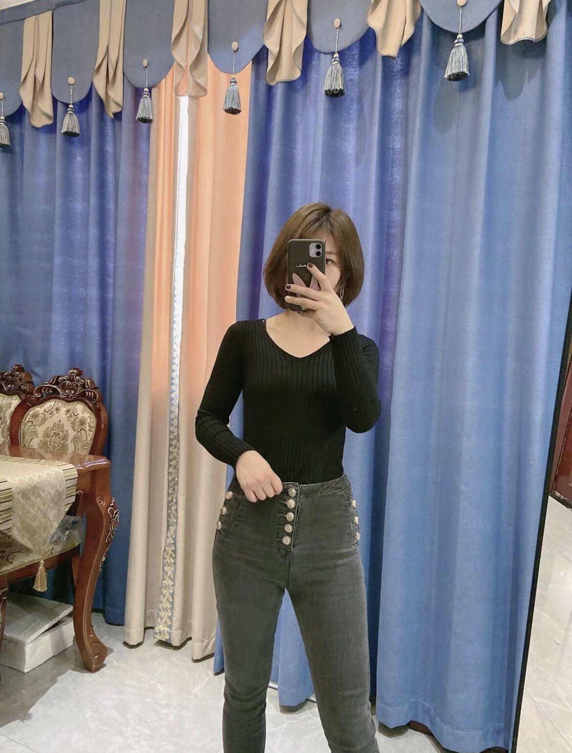 Áo len lông cừu dài tay cổ tim Basic