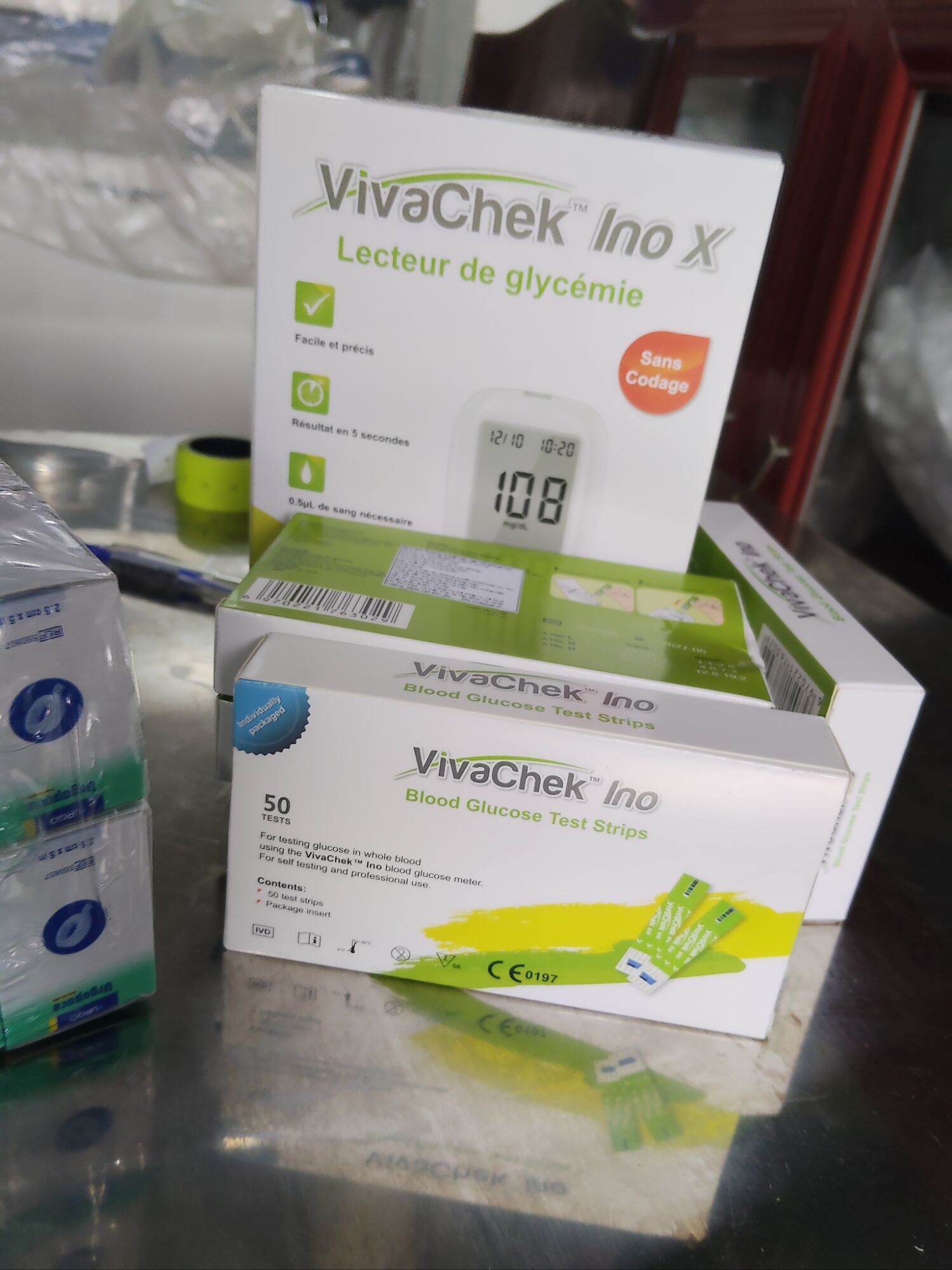 Bộ máy kèm hộp 50 que thử đường huyết Viva check