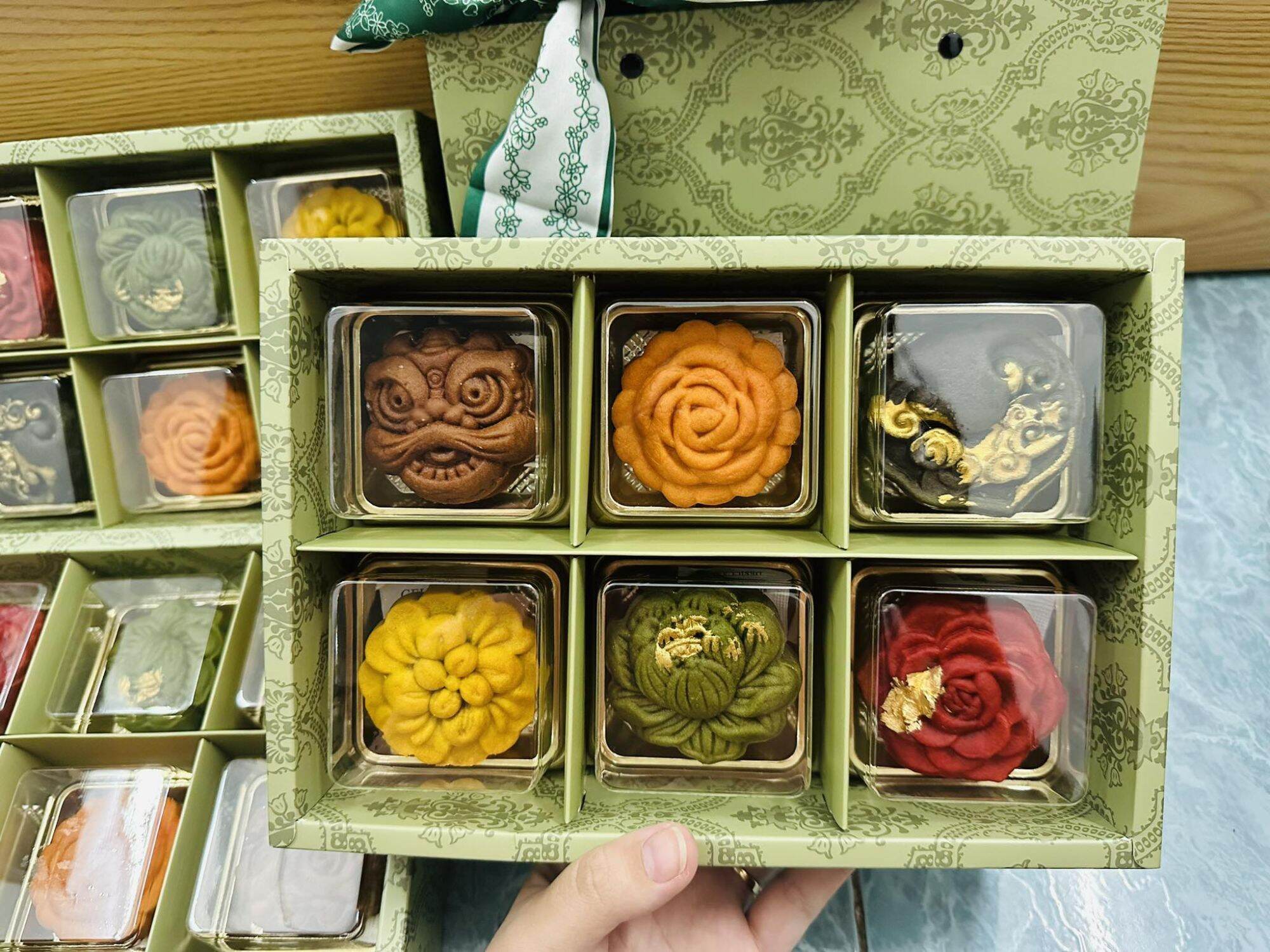 Set bánh Trung Thu kèm túi xách