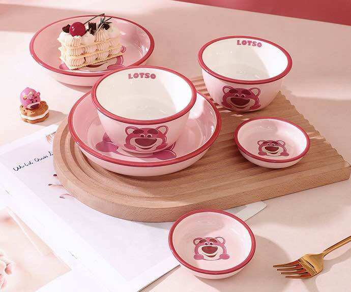 Dĩa tròn sứ hình gấu dâu