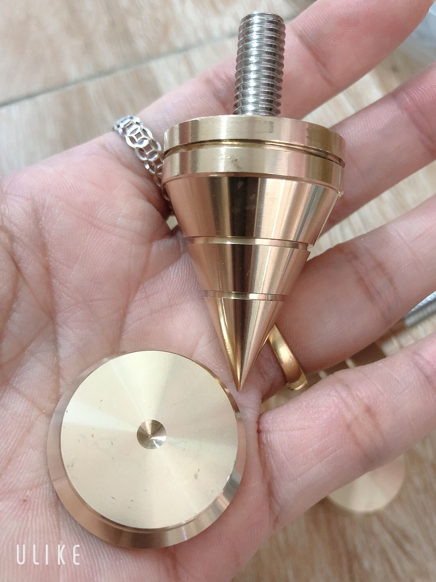 Chân ĐINH Chén hứng đơn giá 1 chân + 1 chén