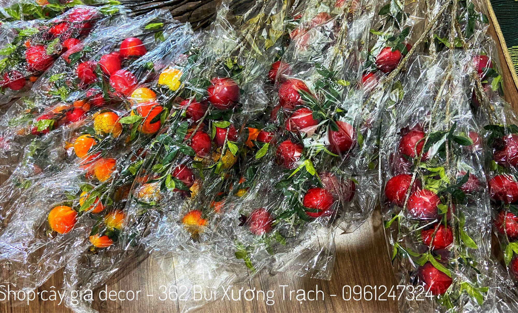 Cành lựu giả 6 quả/cành