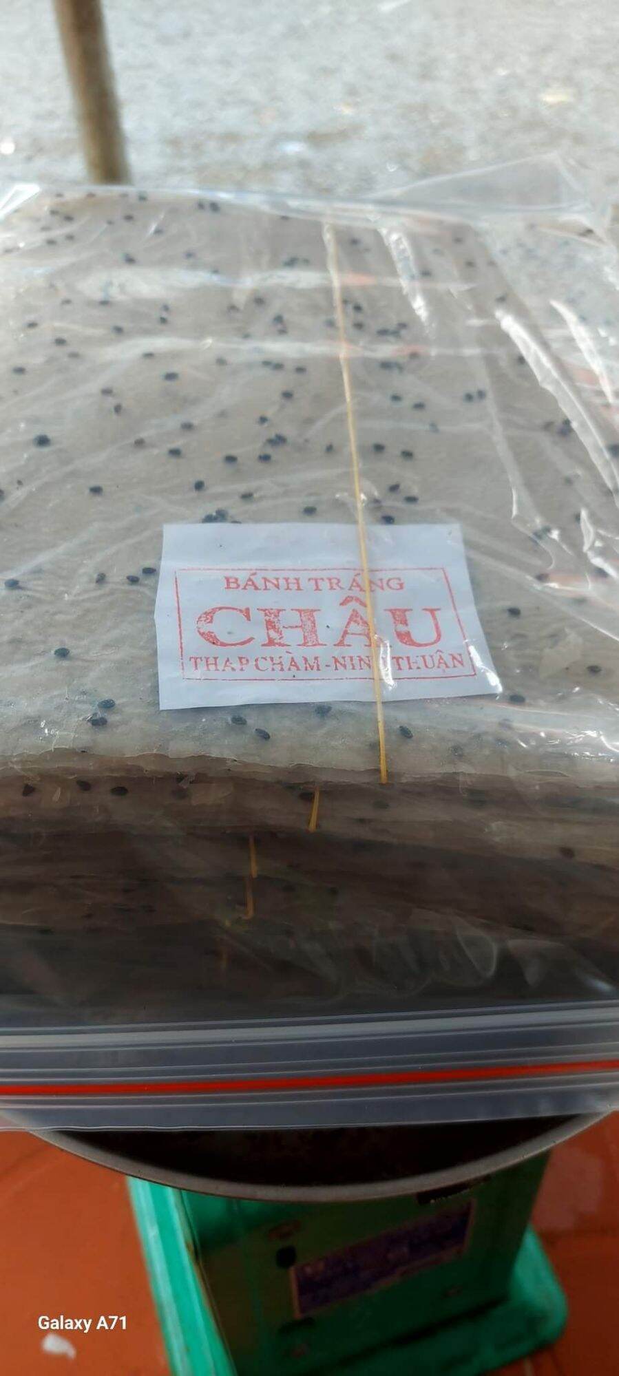 1 xấp 2,2kg 100 cái bánh tráng mè đen phan rang ninh thuận