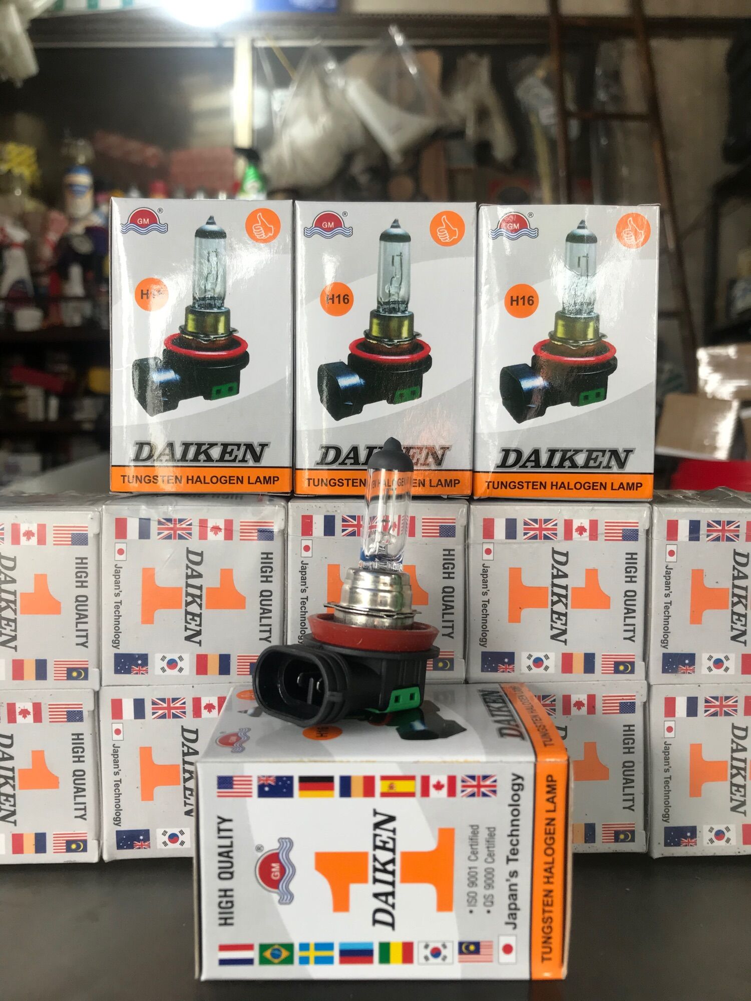 [HCM]Bóng Đèn Pha Halogen DAIKEN H16 12V 19W Toyota Innova 2016-2020