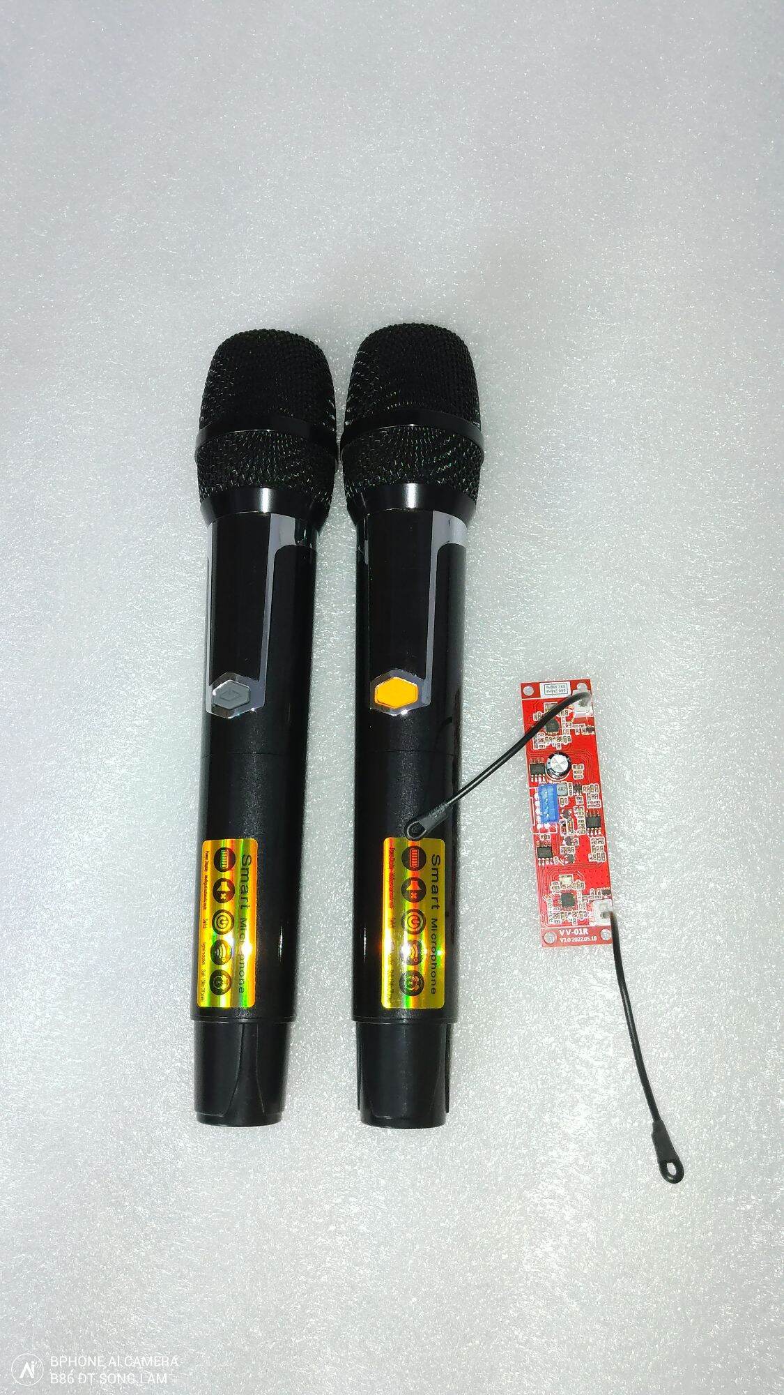 Micro  không  dây  loa kéo  UHF