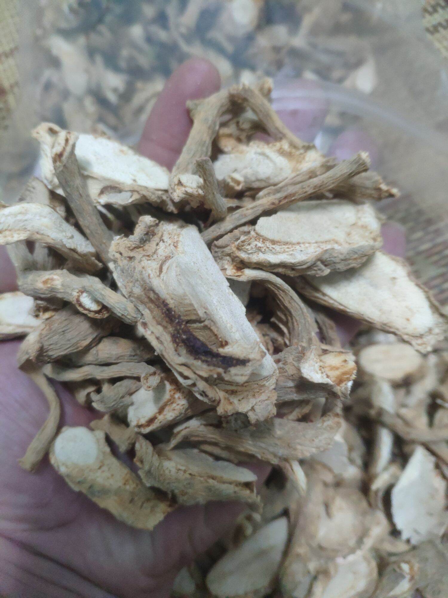 Củ rễ đinh lăng nếp lá nhỏ sấy khô loại 1 0.5-1kg nguonduoclieu lưu thông khí huyết, minh mẫn, sinh lực chuẩn Tây Nguyên