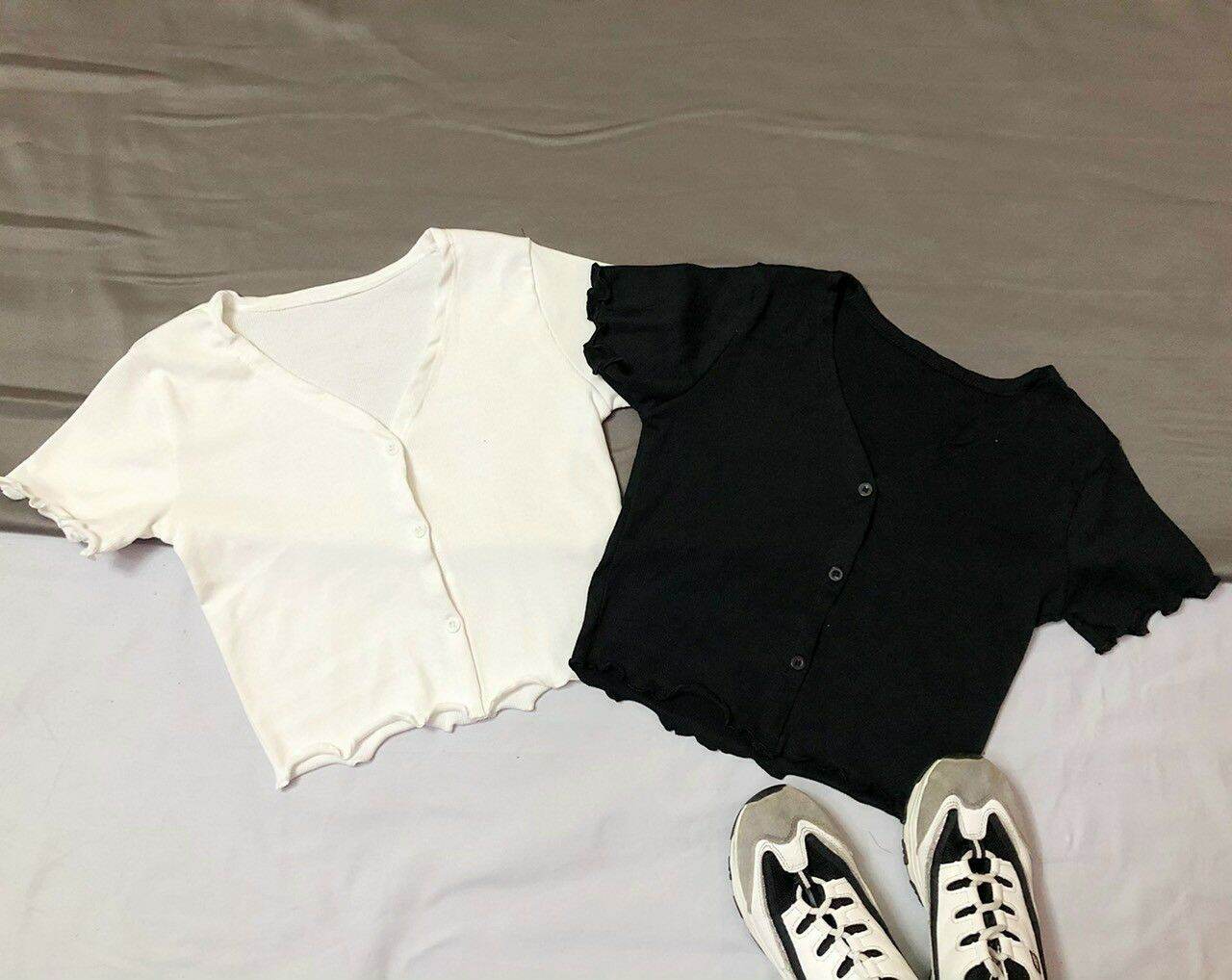 Áo croptop cổ v