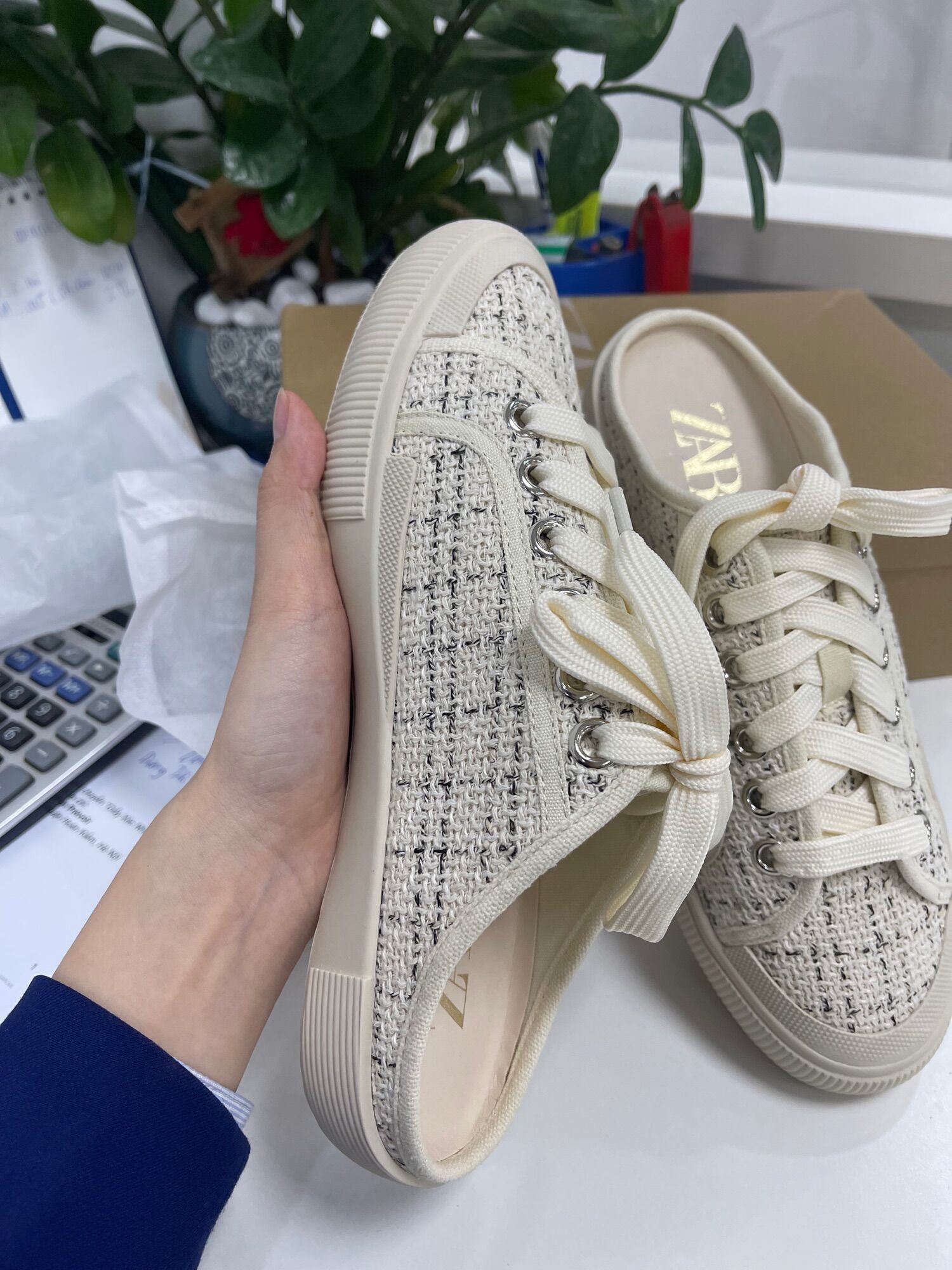 Sục vải Zara