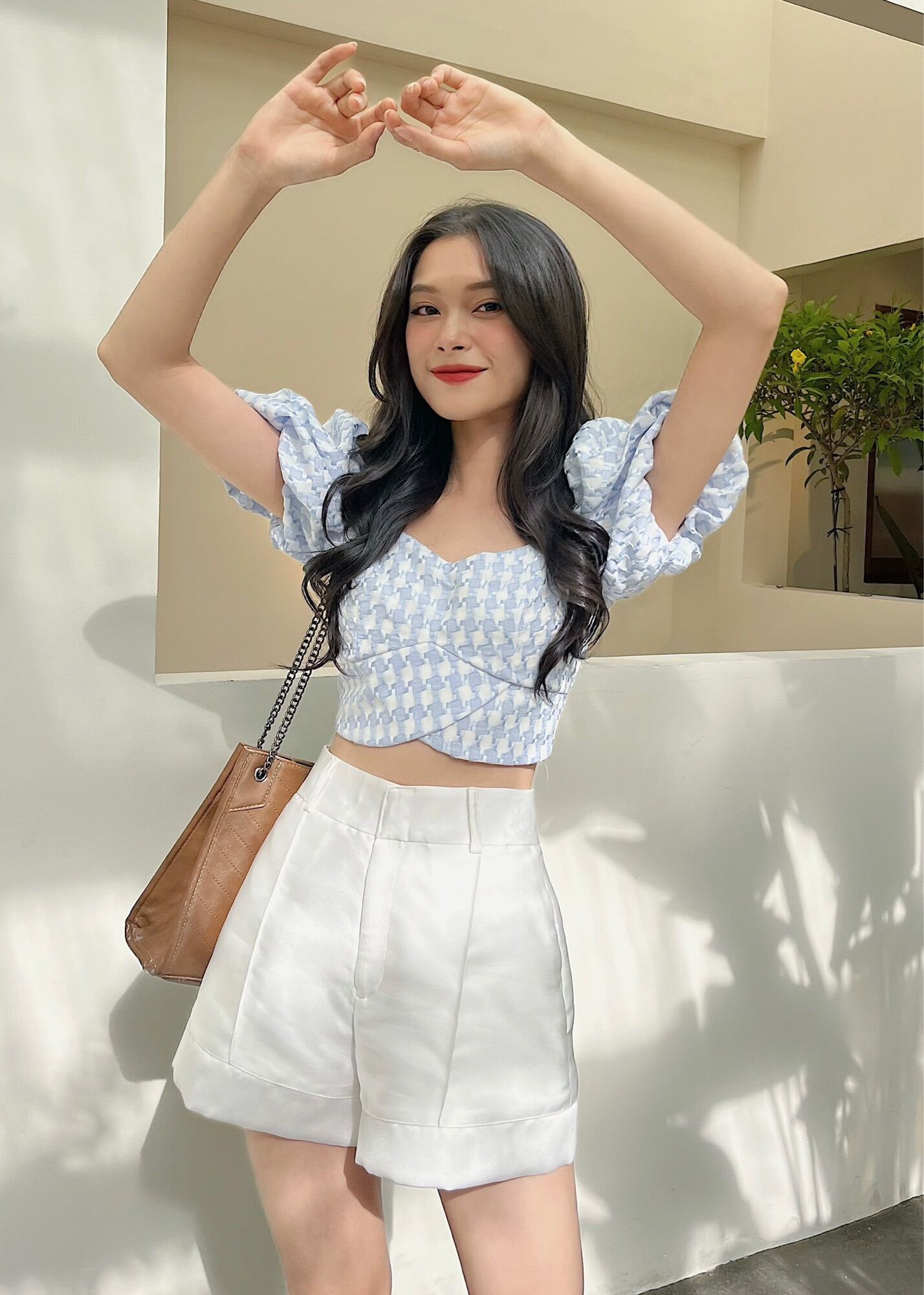 Quần short lưng cao tafta màu trắng - hoo design
