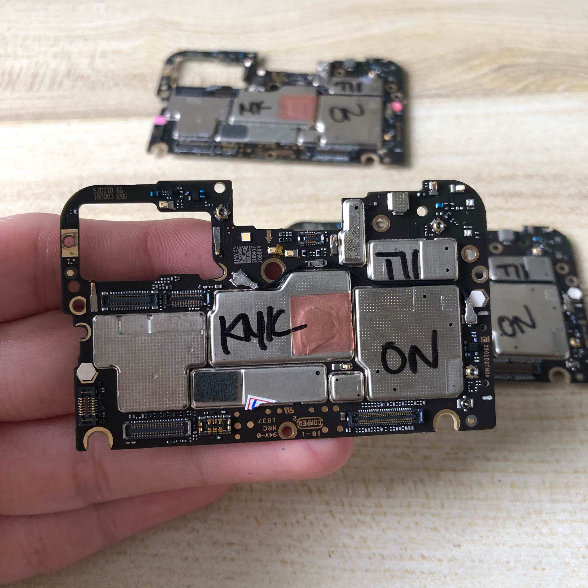 Main Xiaomi Mi 8 Lite Zin Full Chức Năng ( Sim , Sạc , Wifi ,..)