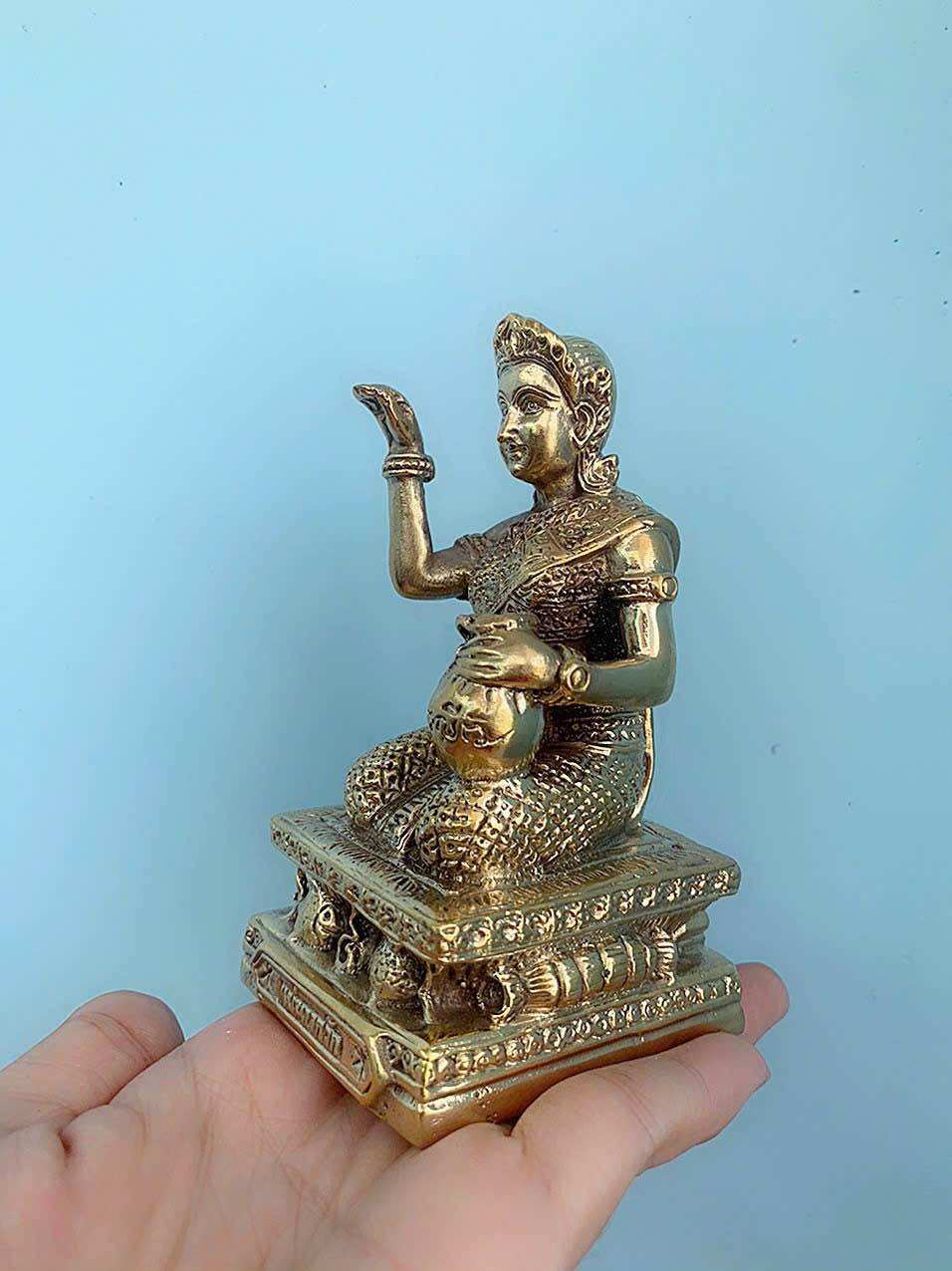 Tượng đồng nàng ngoắc cao 11 cm