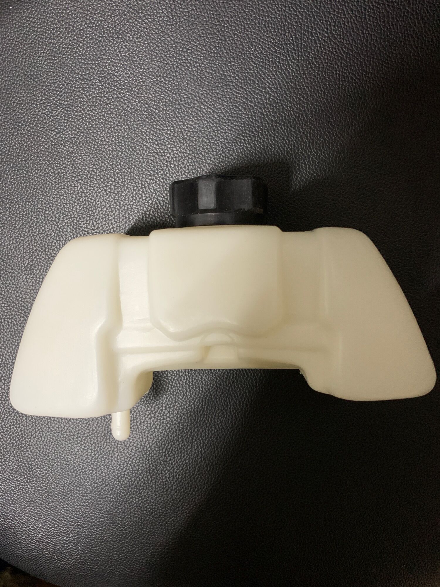 Bình xăng nhựa máy cắt cỏ Echo 253 bình xăng trên