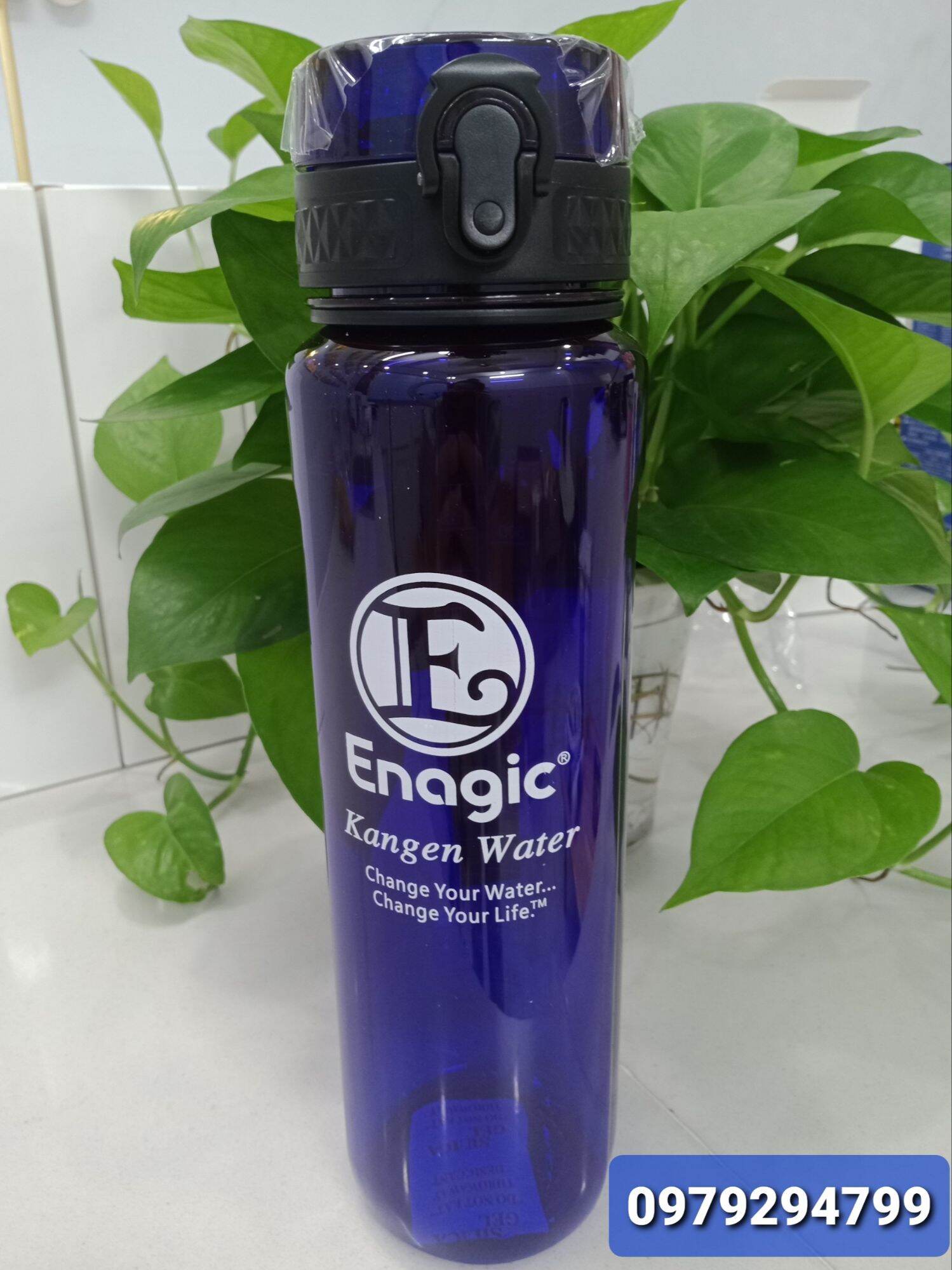 Bình đựng nước ion kiềm Enagic 1L Nhật Bản.