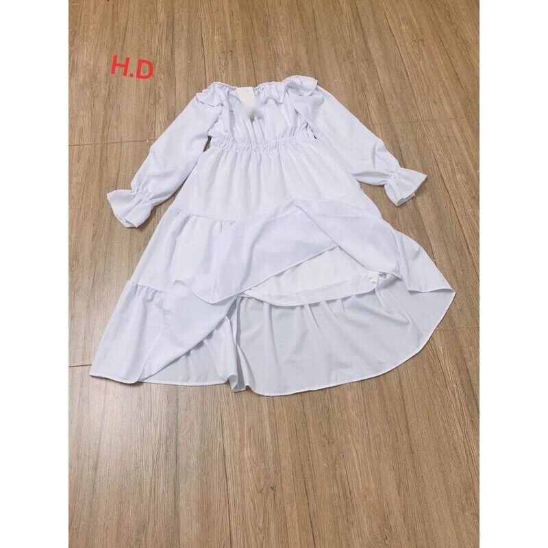Váy trễ vai tay bo