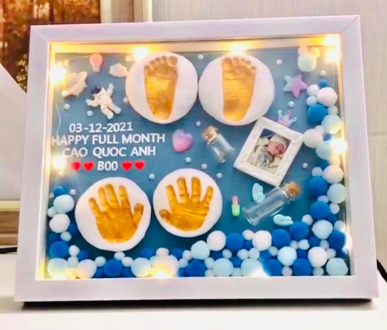 (Inbox gửi ảnh bé) 28x33cm Khung In Dấu Chân Tay Bé