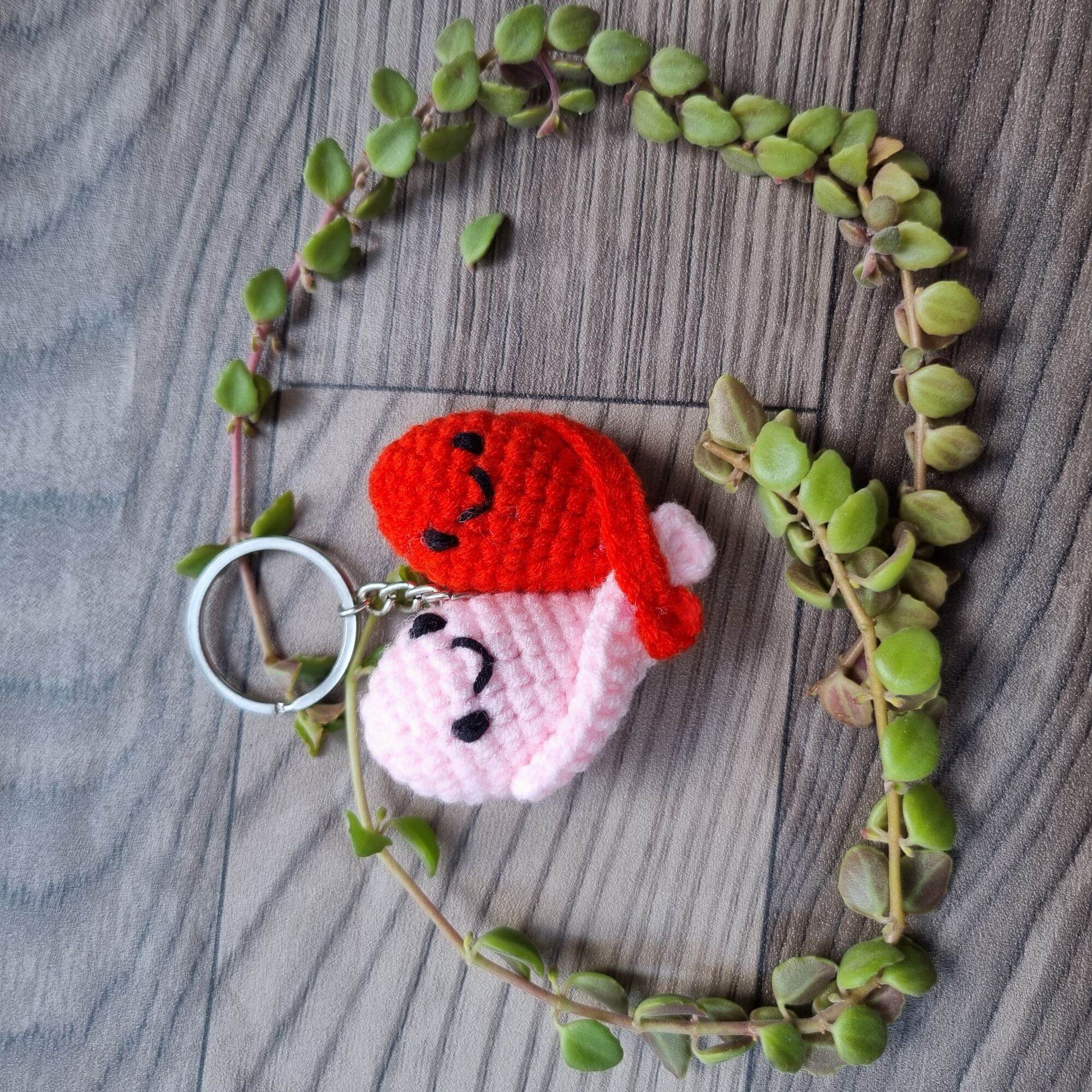 Móc khóa trái tim bằng len - handmade