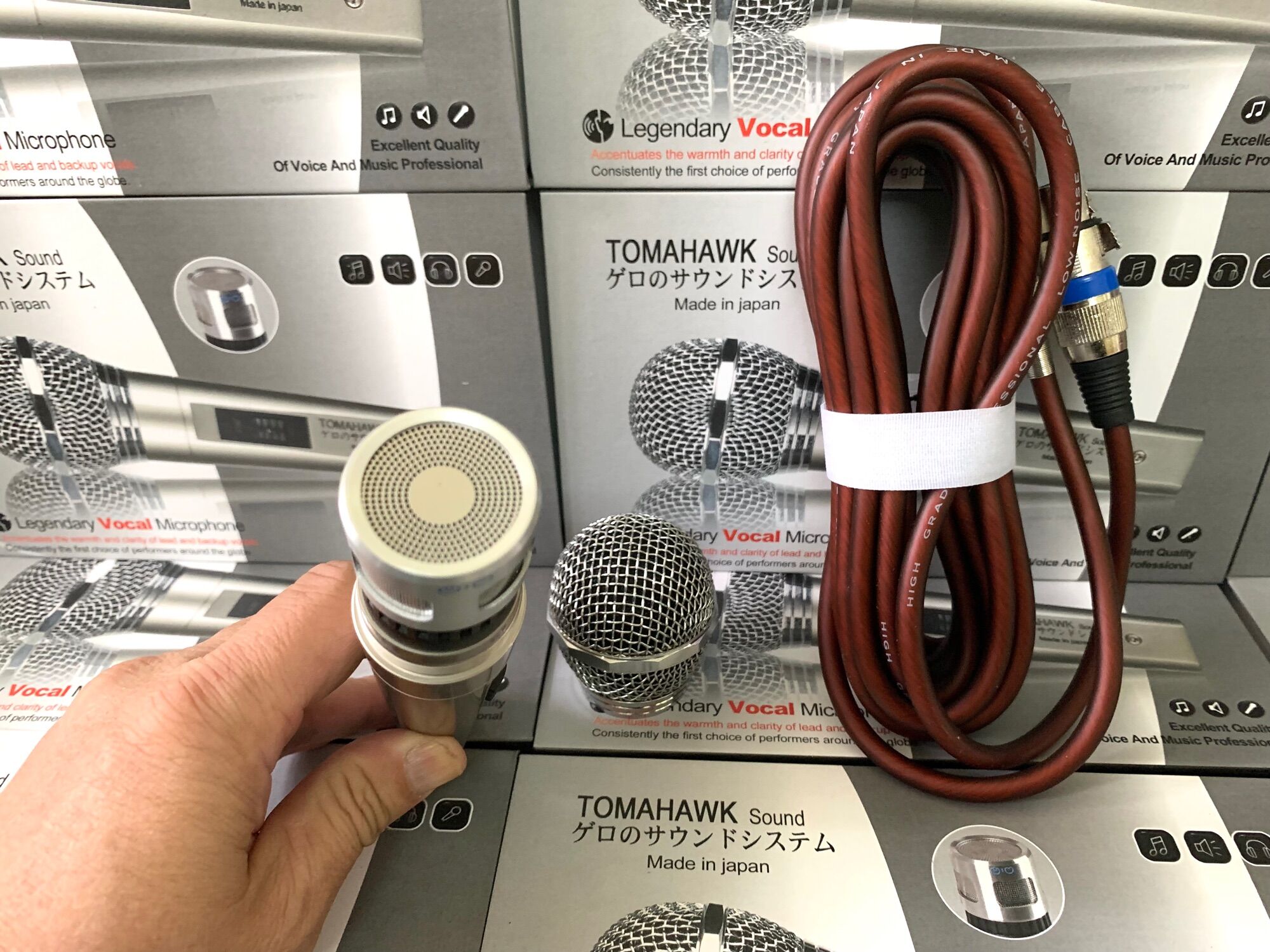 Made in Japan Micro hát karaoke Nhật Tomahawk chất âm tuyệt đỉnh