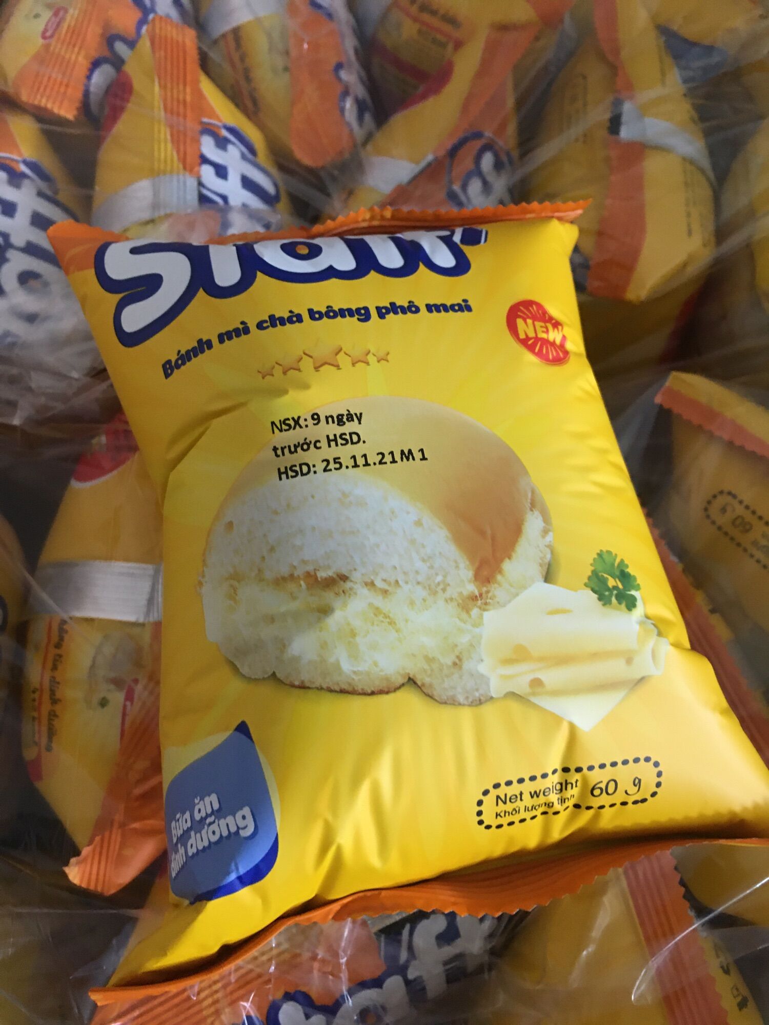 20 Bịch Bánh Mì Chà Bông Phô Mai Staff