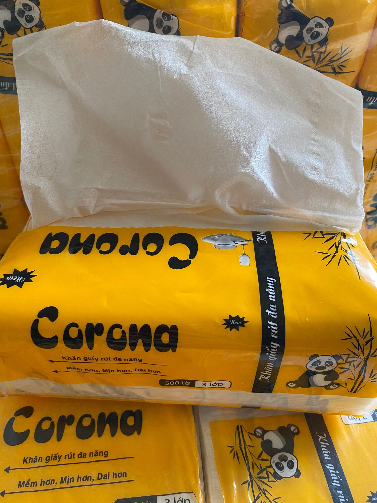 Giấy rút lụa corona mềm,mịn , siêu d ai 500 tờ 3 lớp