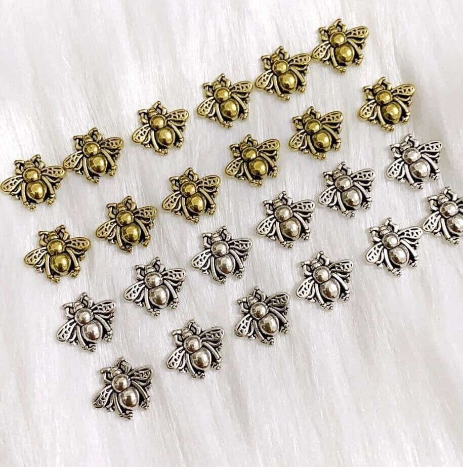 Charm ong rẻ 9k/10 con