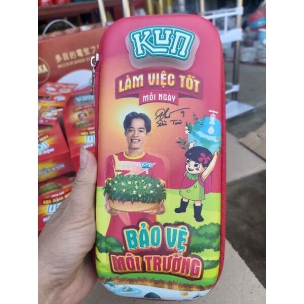 HỘP BÚT KUN CÓ ĐÈN GIÁ RẺ