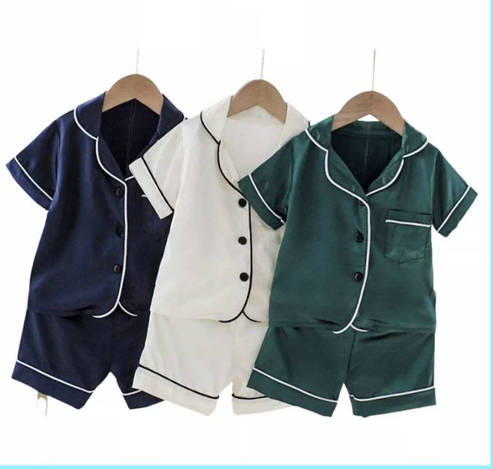 Bộ đồ pijama cho bé yêu chất liệu lụa satin mát mềm mịn xịn .