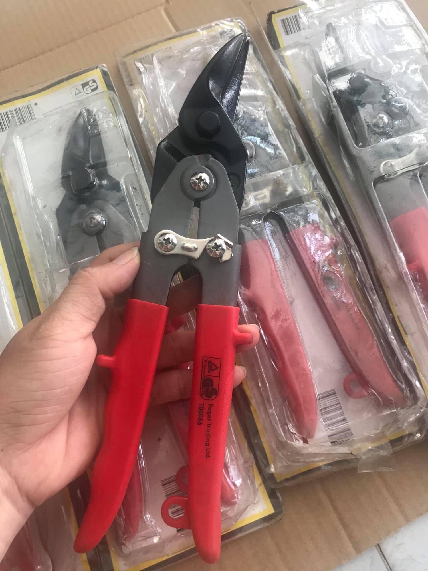 Kéo cắt tôn hàng bãi Nhật, lưỡi răng cưa sắc bén