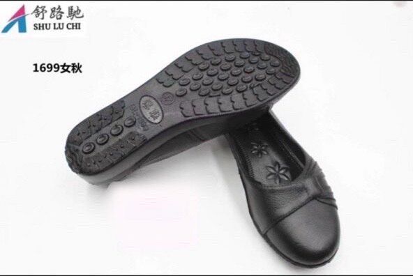 Giày nhựa dẻo mềm đen nữ 1699