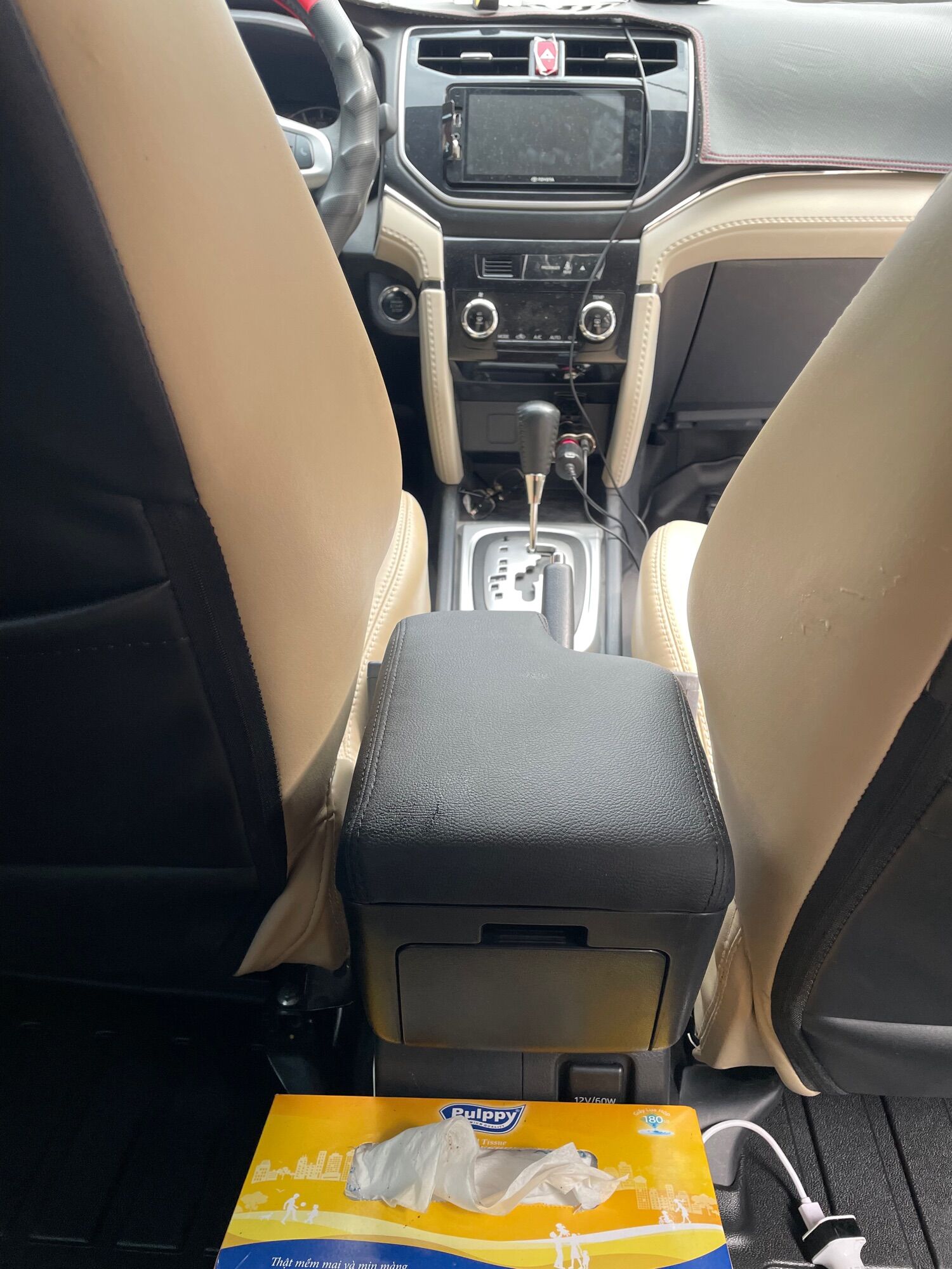 Bệ tỳ tay cho Toyota Rush