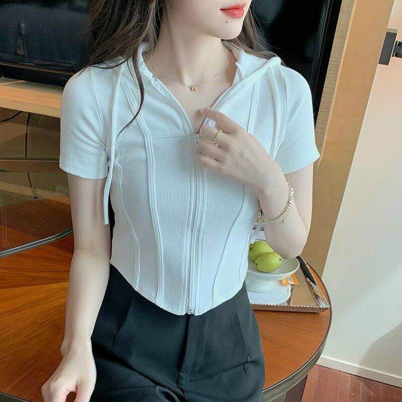 Áo gân dây kéo có nón fom croptop