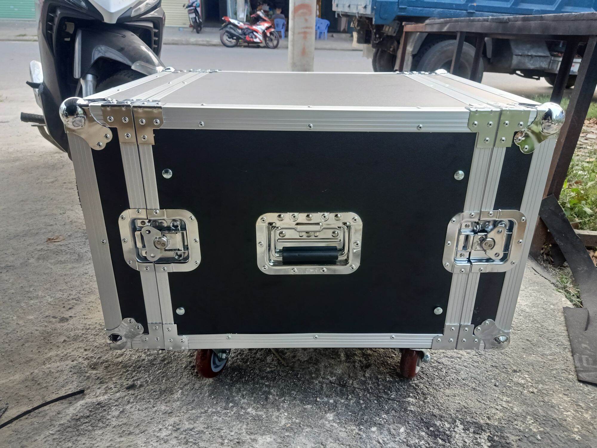 TỦ MÁY 8U THƯỜNG - NEW 100%