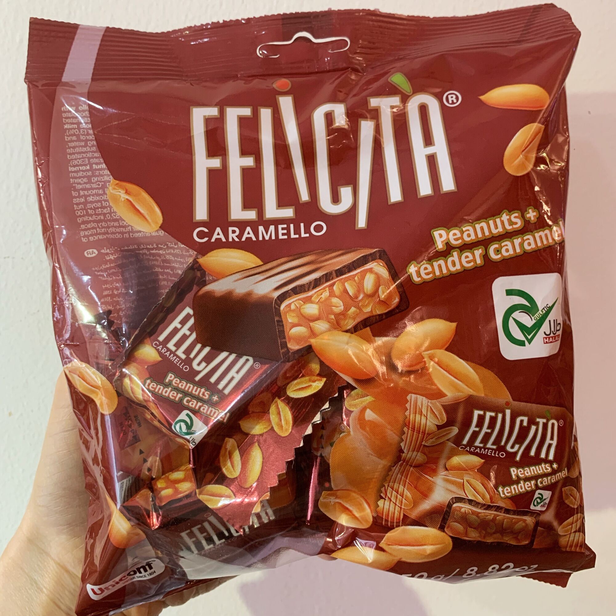 Kẹo Felicita phủ socola nhân caramel và lạc của Nga 250g