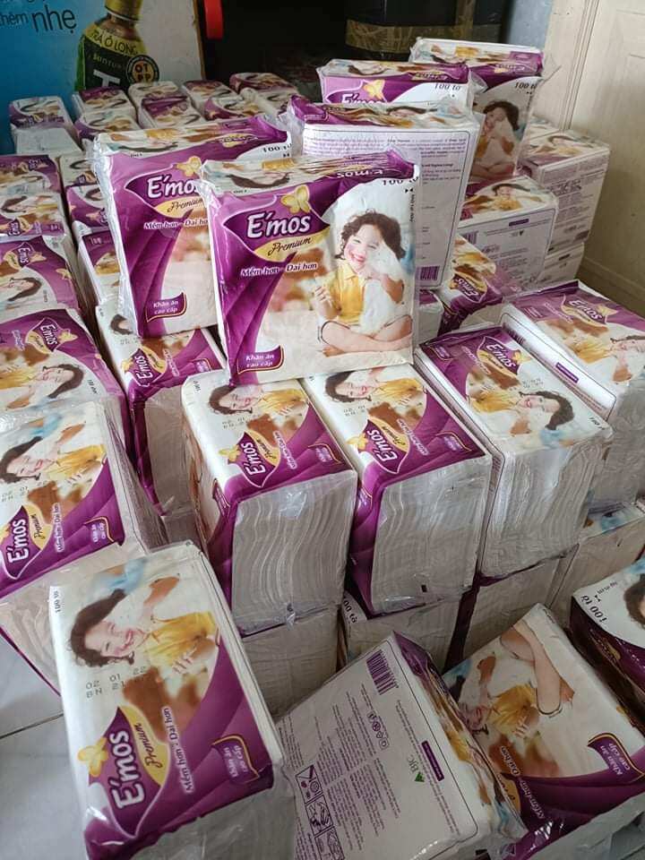 10 khăn giấy emos vuông lớn 330 x 330
