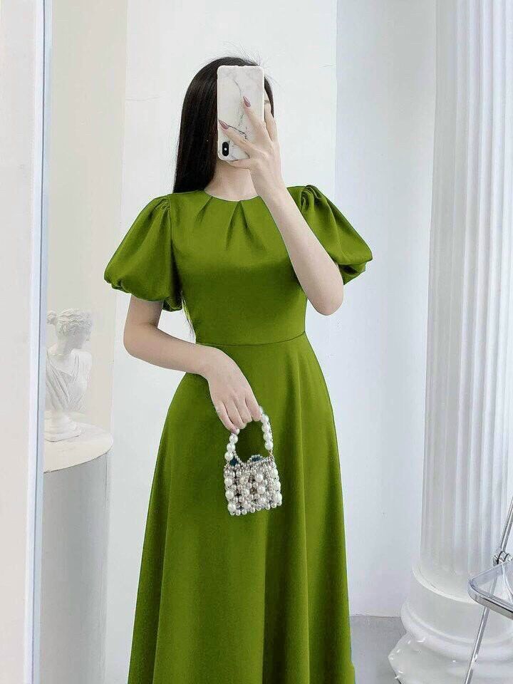 Đầm xoè xanh tay phồng