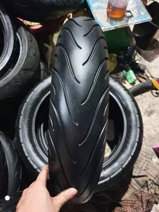 Michelin Tires 130/70-17 and 140/70-17 Genuine High Quality Products Old Tires Removed from the Car Extremely Cheap Price