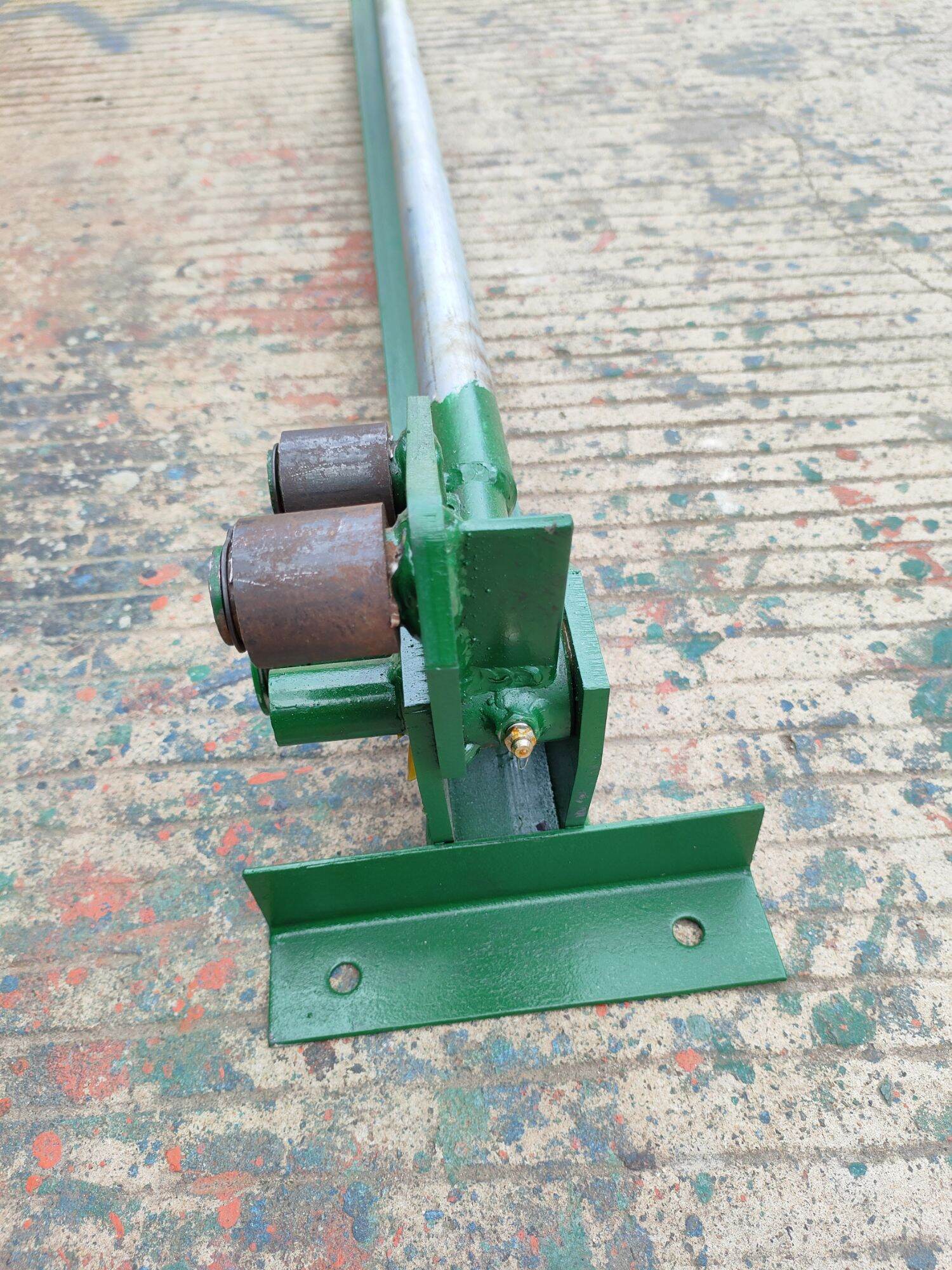 Bàn bẻ sắt 18
