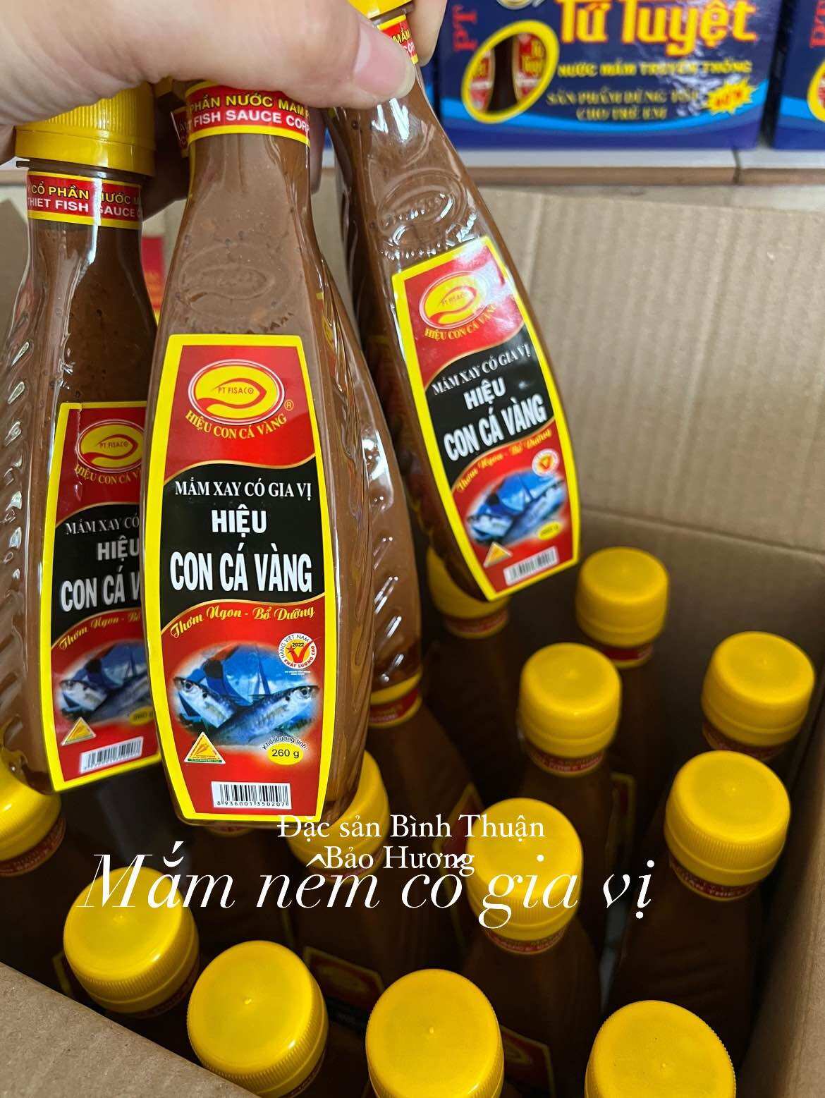 Mắm nêm có gia vị, hiệu con cá vàng, chai 260 gam