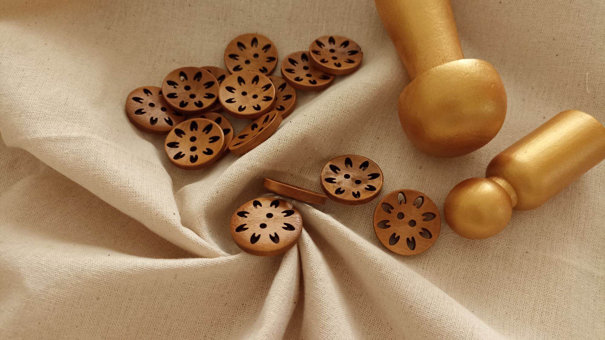 20 nút gỗ cúc gỗ làm đồ trang trí làm vòng handmade