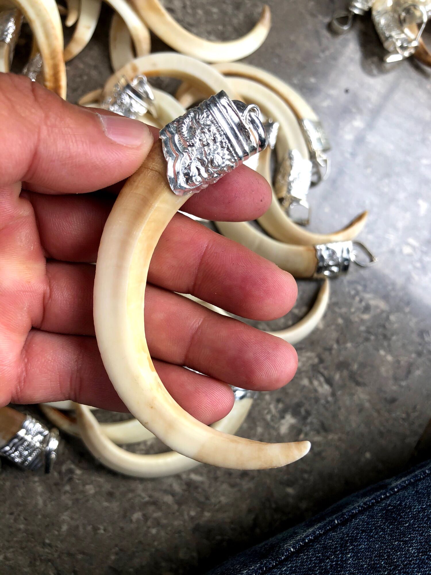 Răng heo bọc bạc cao cấp 95