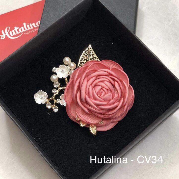Hoa Cài Áo Handmade CV34 - HUTALINA