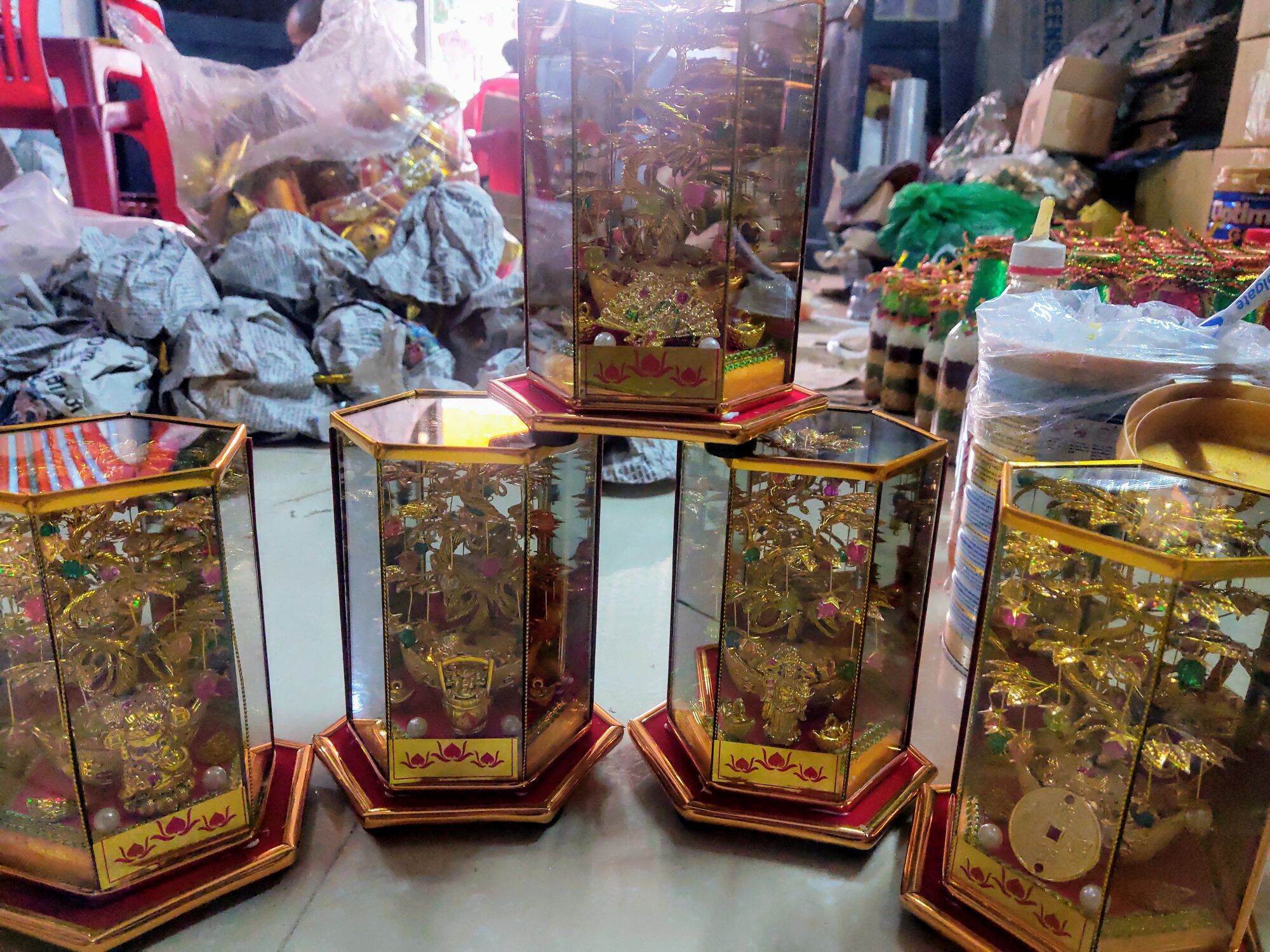 Cây cành vàng lá ngọc có đèn và không đèn (số 1)